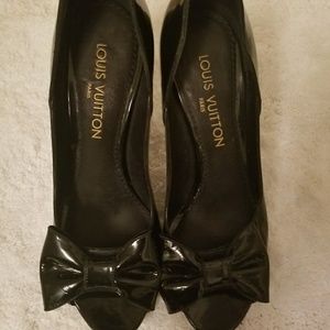 Louie Vuitton Black Pump
